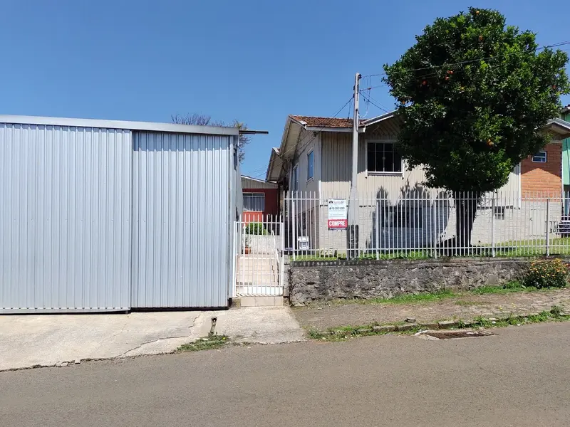 Duas residências no mesmo lote próximo ao centro à venda, área construída total de 180 m² por R$ 530.000 - Santa Catarina - Caçador/SC — foto 2