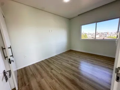 Casa alto padrão com piscina aquecida e vista panorâmica - Bairro Santa Catarina — foto 5